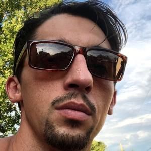 Meet your Posher, Marc